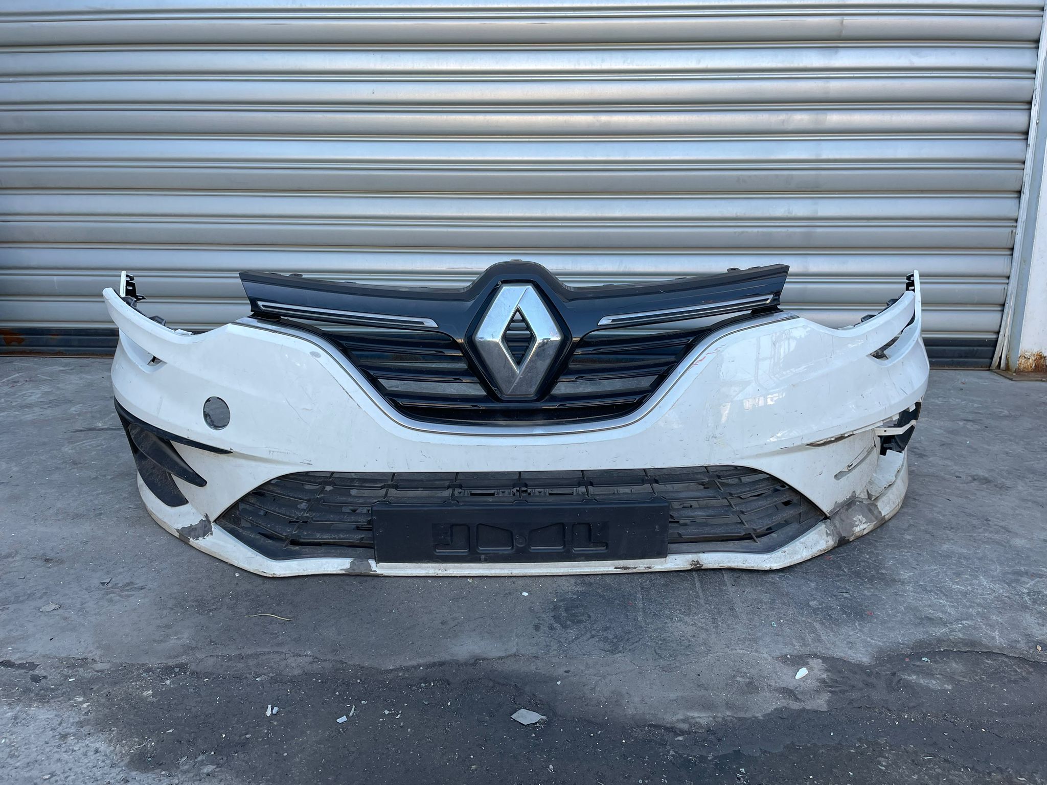 Renault Megane4 Ön Tampon